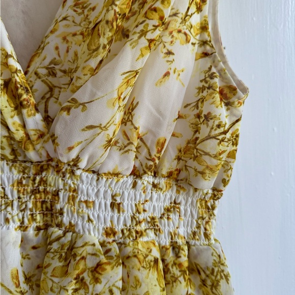Yellow Floral Tiered Ruffled H&M Dress - Picture 2 of 8